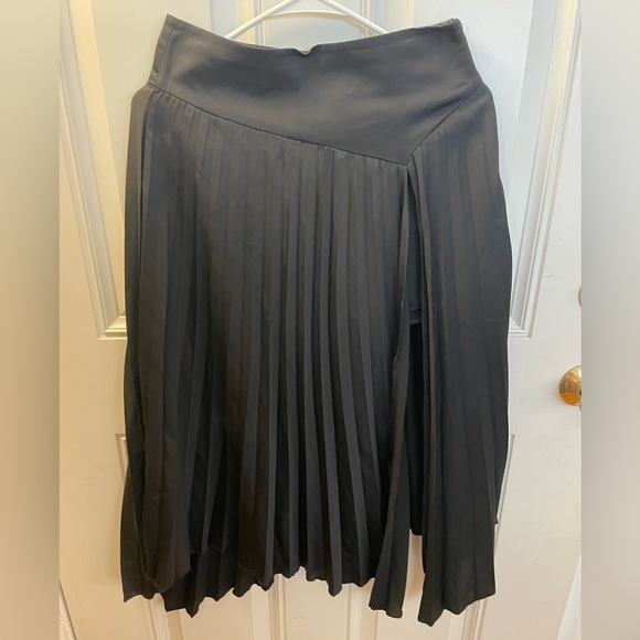 ZARA Pleated Midi Skorts - Black - Small - Picture 8 of 13